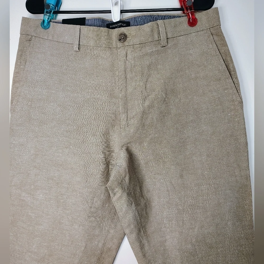 Banana Republic Men's Aiden Chino Slim Leg Linen High Rise Pants sz 34x30, Tan.